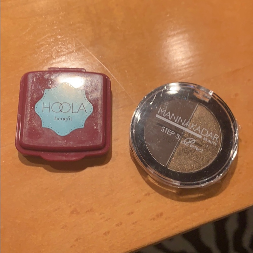Bronzer and eyeshadow